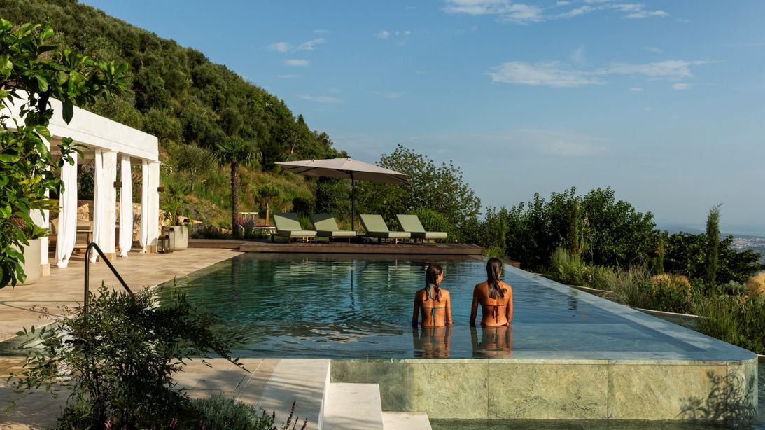 Swimming pool design detail